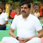 मुख्यमंत्री डॉ. मोहन यादव ने जामली (सेंधवा) के गायत्री धाम में किया योगाभ्यास